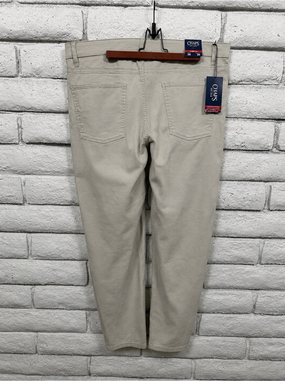 Chaps NWT Men’s Stretch Pants 36x30 Beige Straight Leg Comfort Waist - Picture 3 of 4